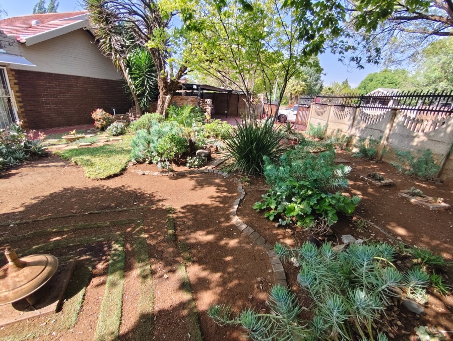 To Let 3 Bedroom Property for Rent in Pellissier Free State